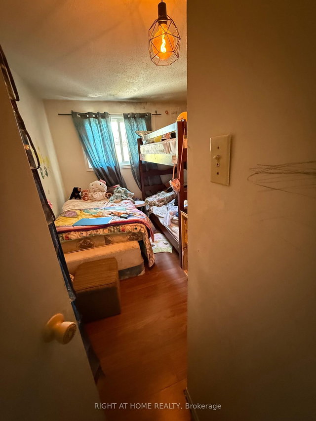 1013 Cloister Gardens