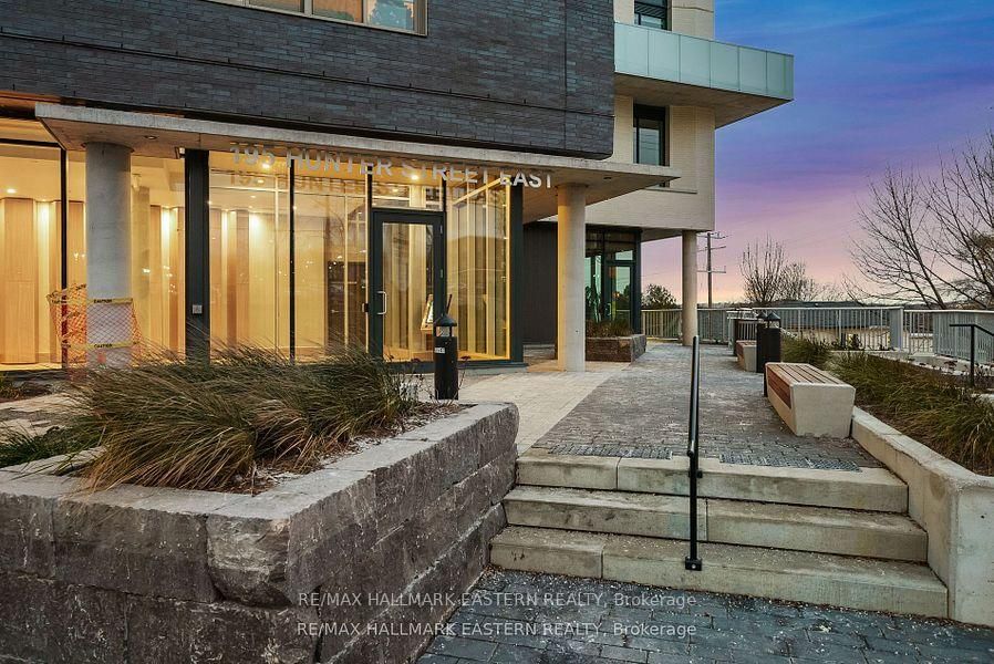 195 Hunter Street E, Unit TH 01 - Photo 2