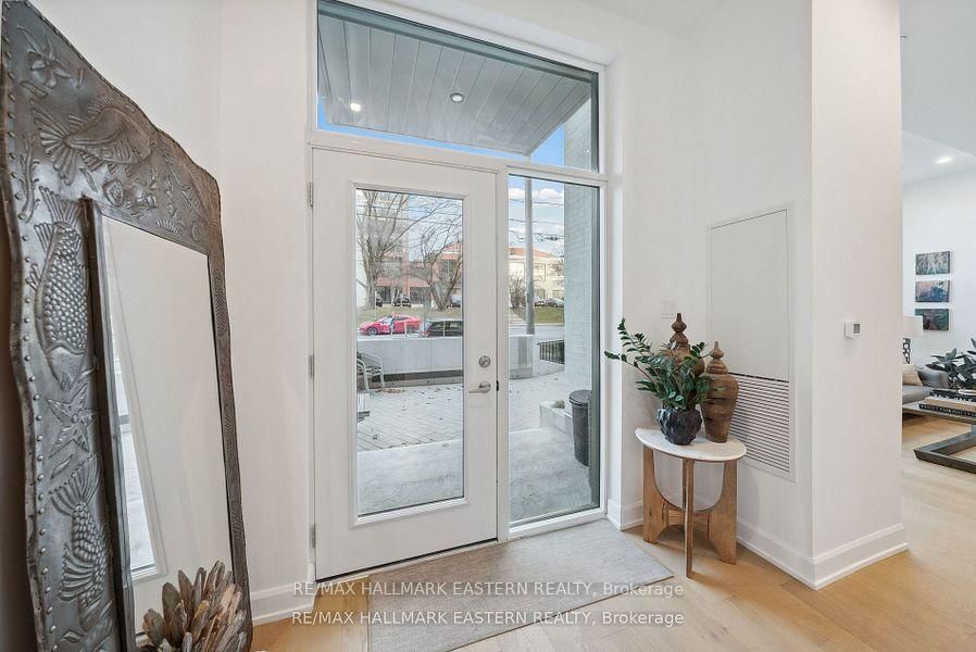 195 Hunter Street E, Unit TH 01 - Photo 4