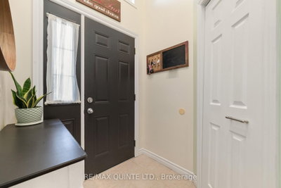 99 Mckenzie Street — more photos