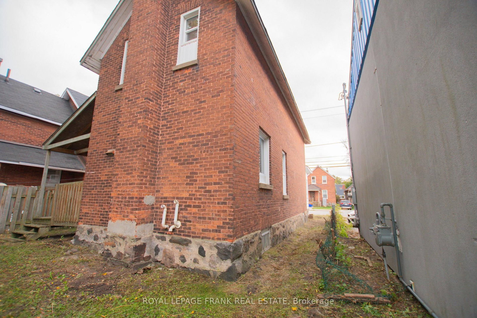 Listing Image 7