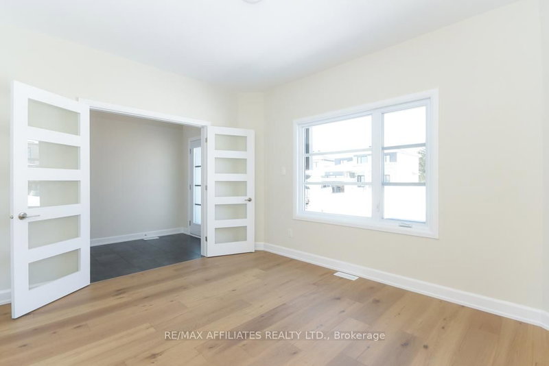 1055 Chablis Crescent