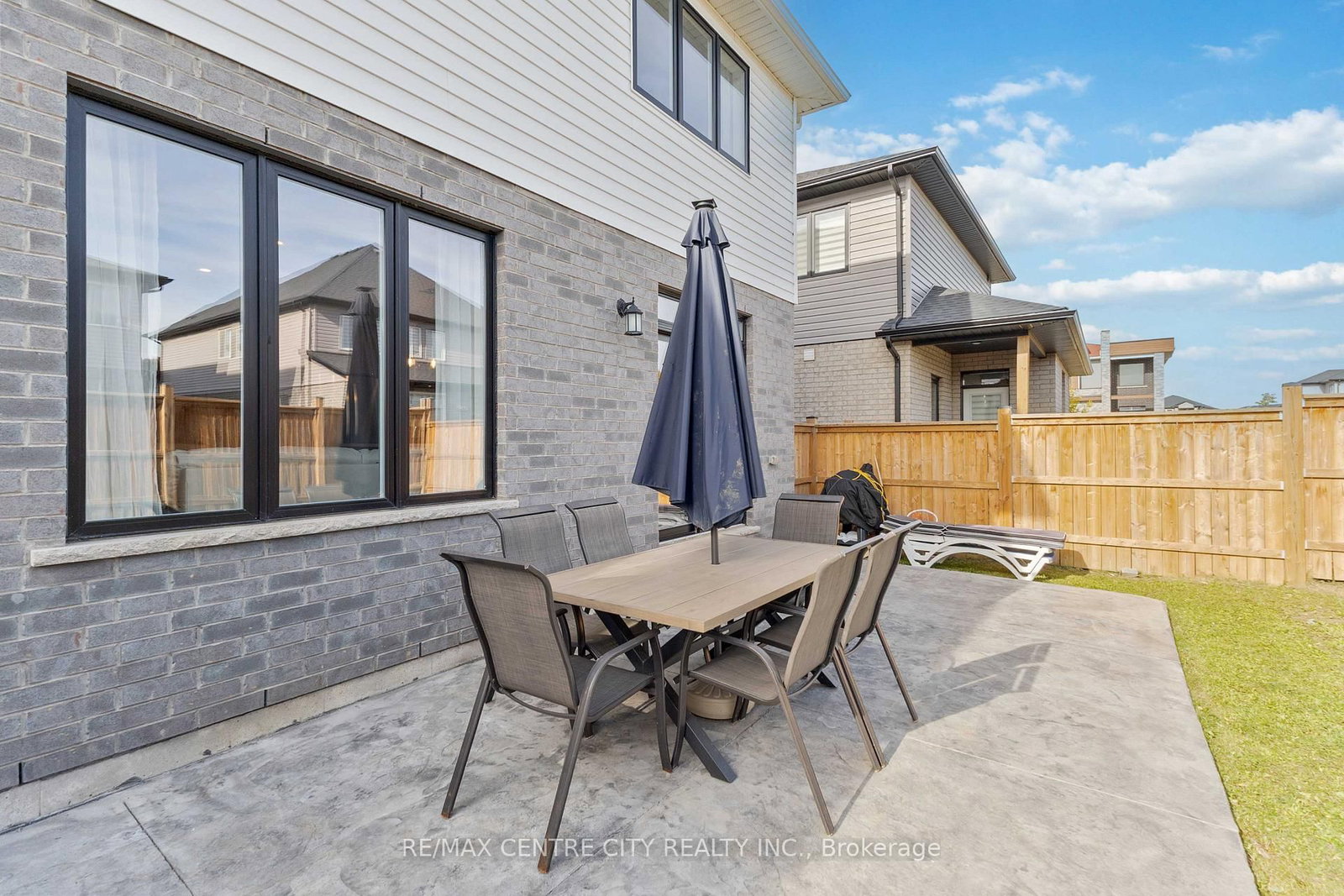 Listing Image 7