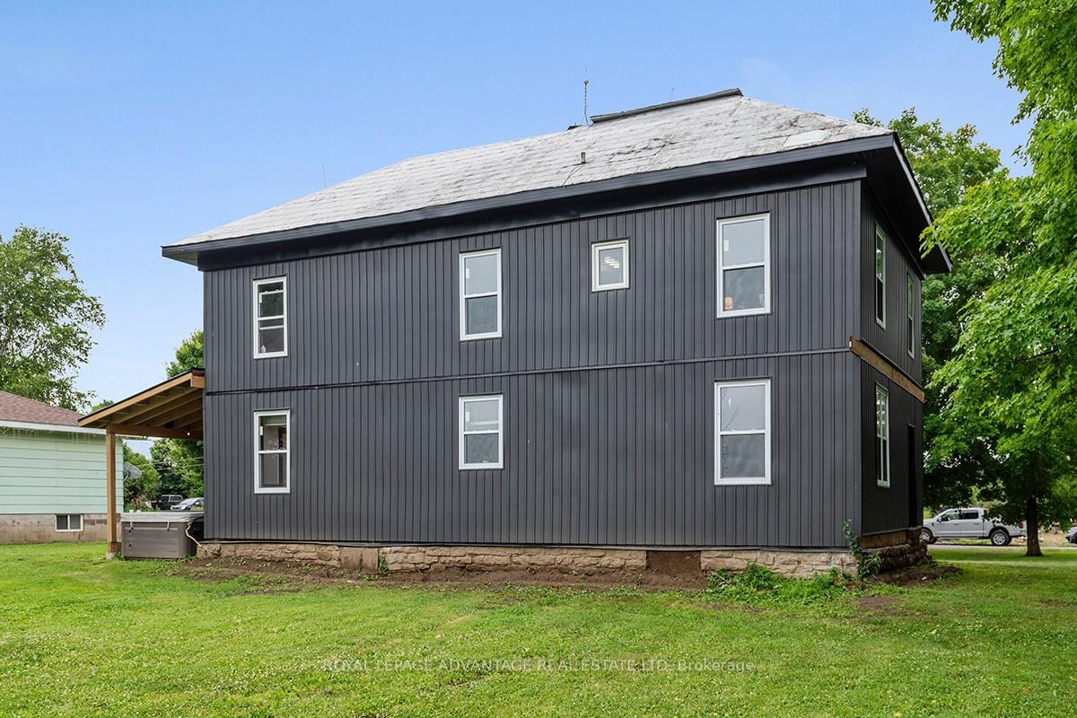 Listing Image 7