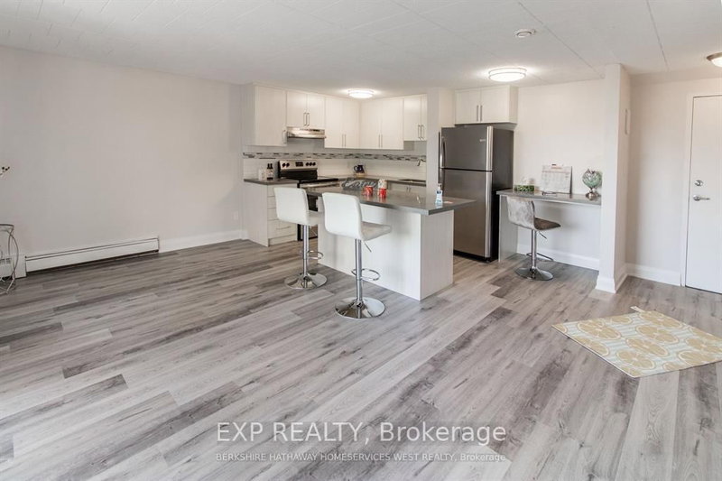 home for lease on 8-6287 O'neil Street