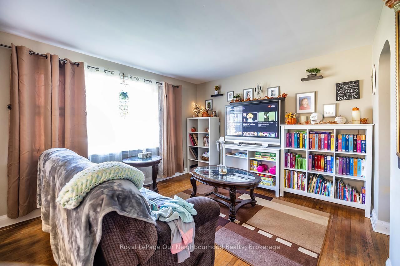 Listing Image 10