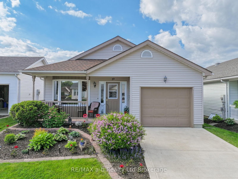 19 Brasher Dr, Tillsonburg, N4G 5T2 | Image 2
