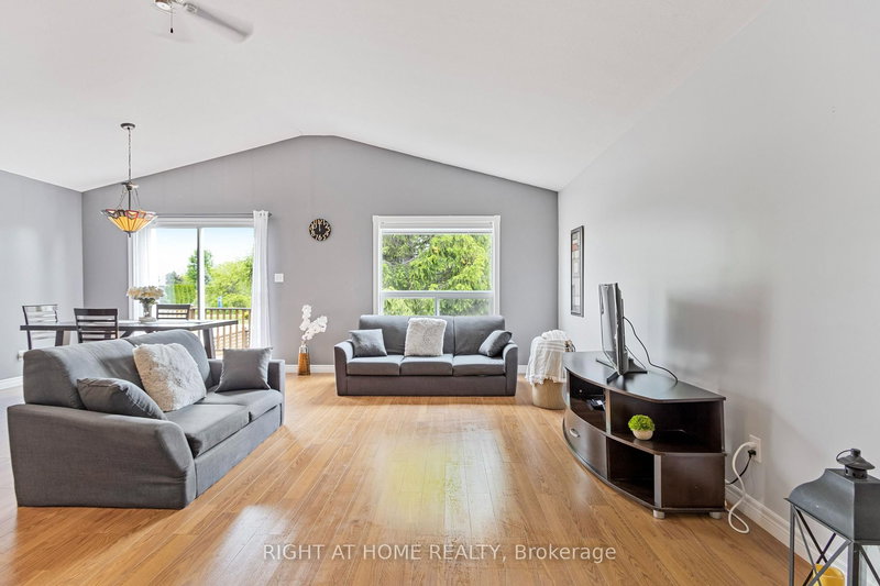 9 Discovery Crt, Chatham-Kent, N7L 0A3 | Image 3