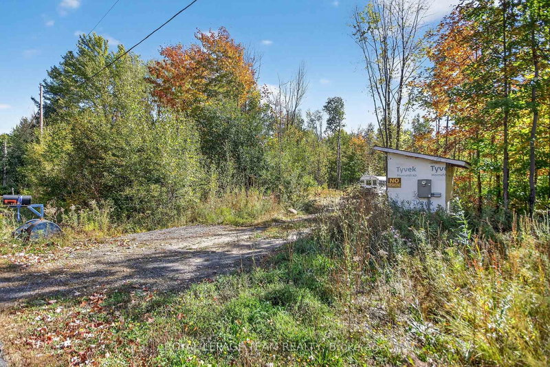 10586 Seibert Rd, South Dundas, K0E 1K0 | Image 2