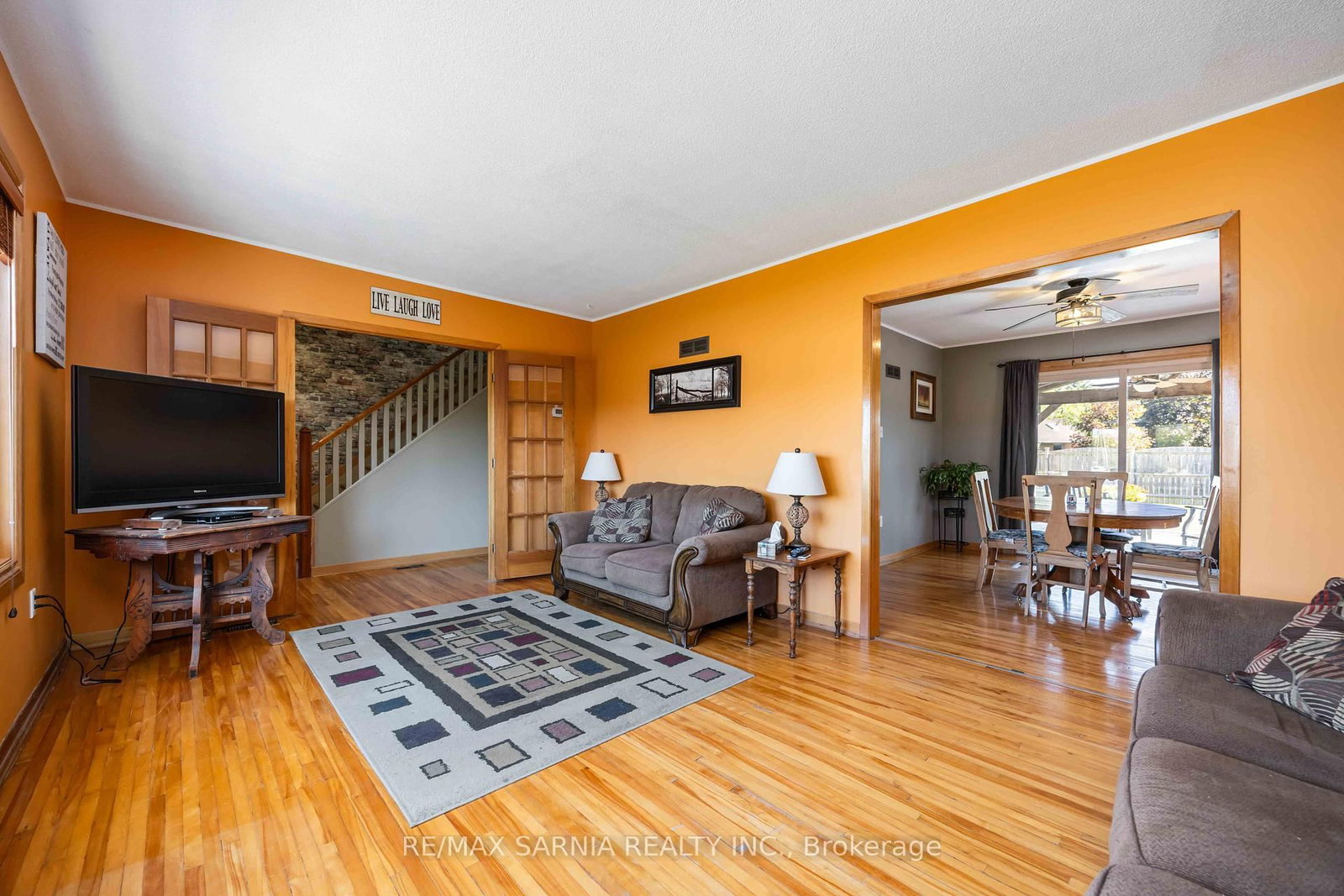 Listing Image 7