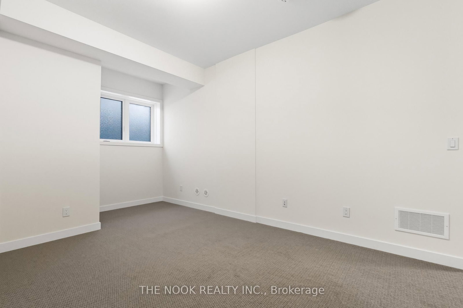 160 Densmore Road, Unit 601 - Photo 12