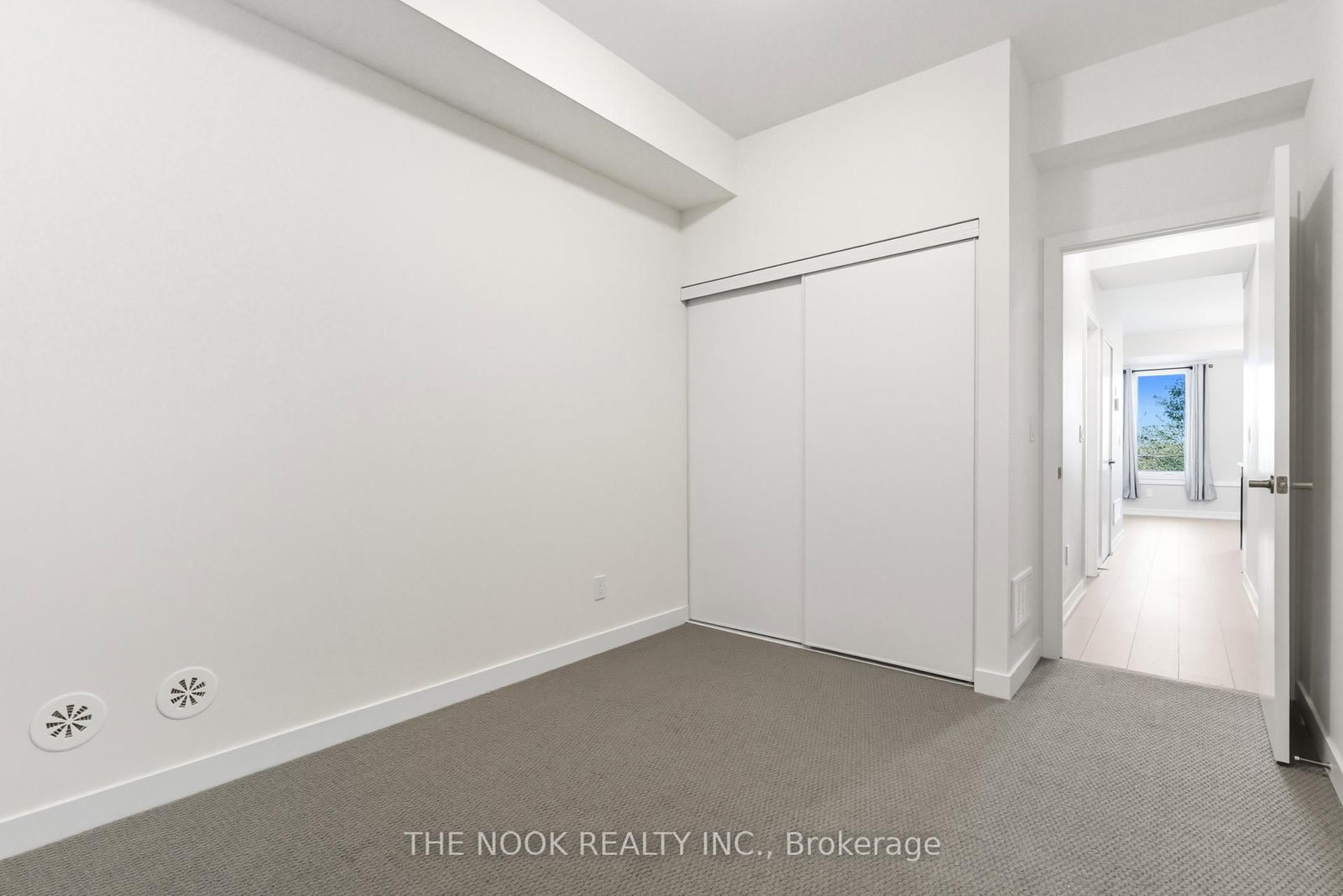160 Densmore Road, Unit 601 - Photo 16