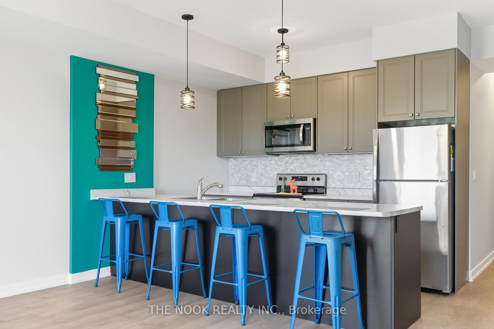 160 Densmore Road, Unit 601 - Photo 8