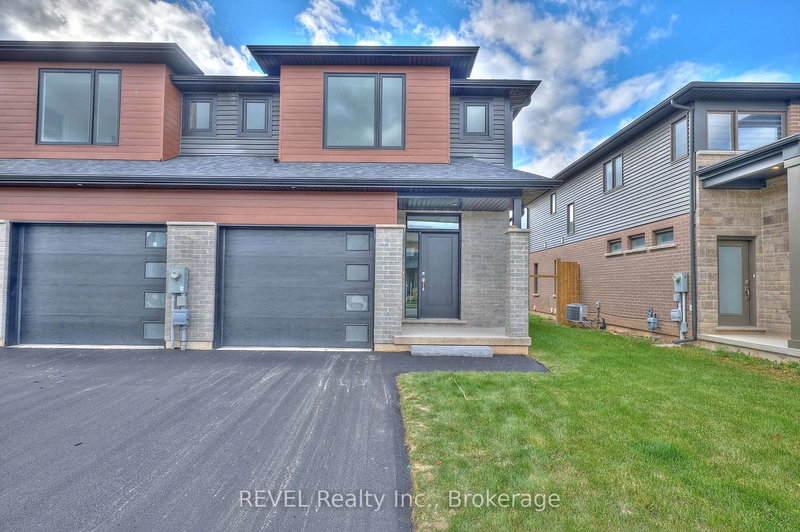 7429 MATTEO Dr, Niagara Falls, L2H 3T3 | Image 3