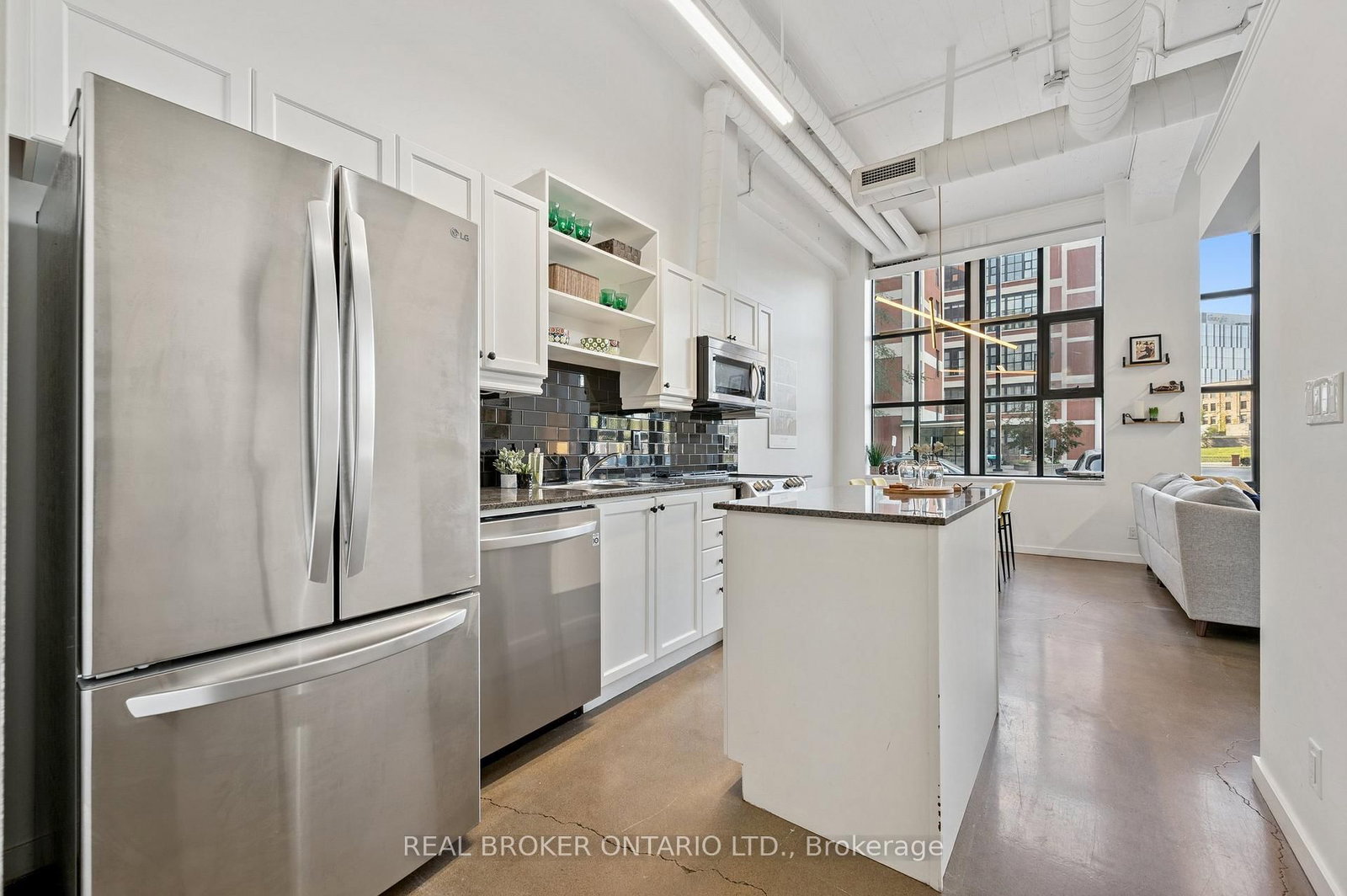 Listing Image 7