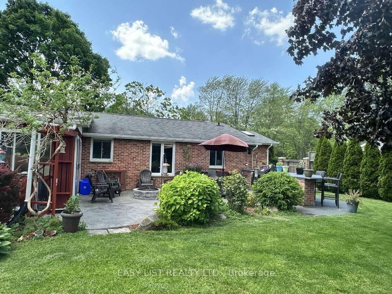 7652 Harris Point Dr, Plympton-Wyoming, N0N 1J6 | Image 3