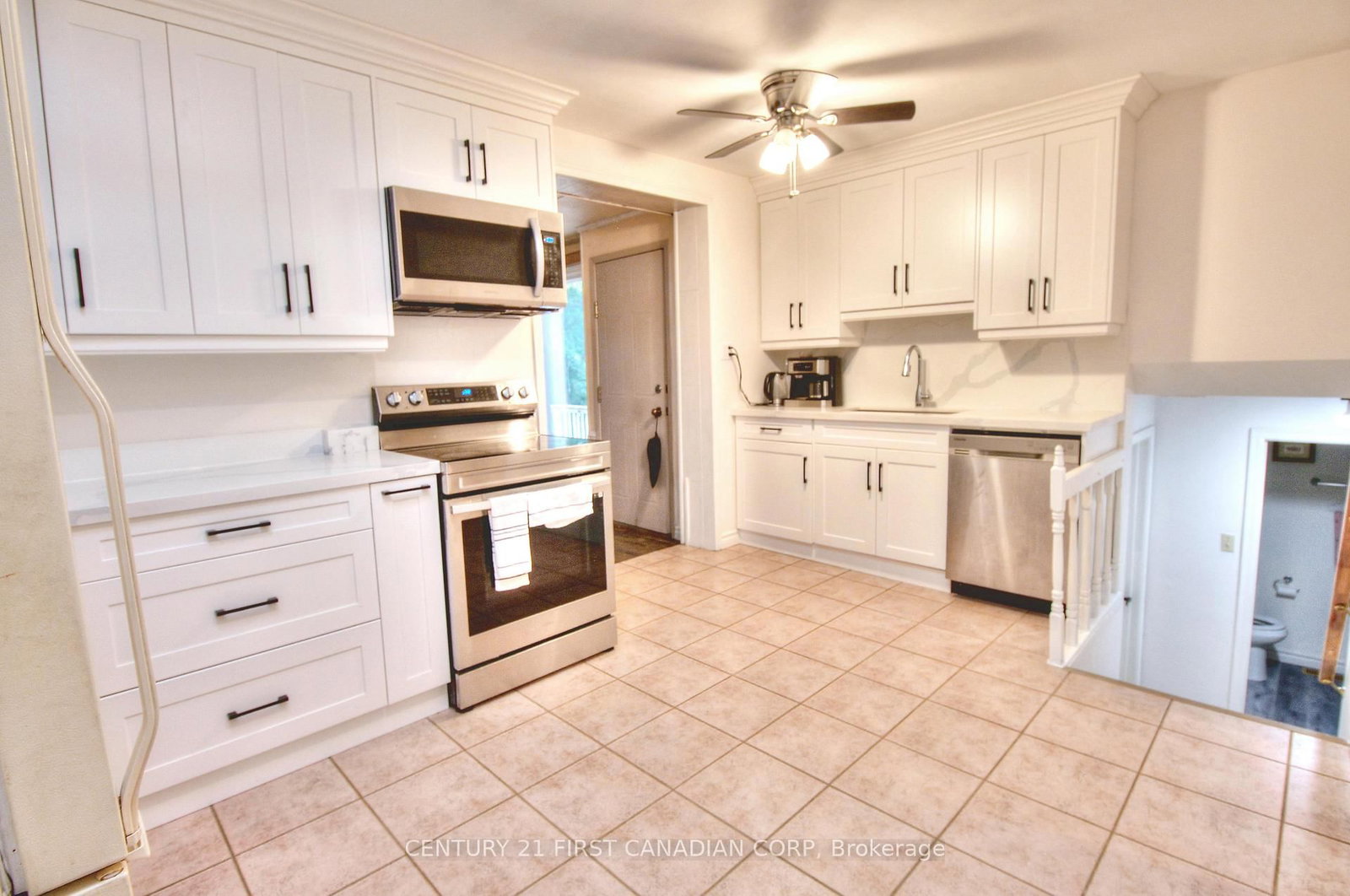 Listing Image 6