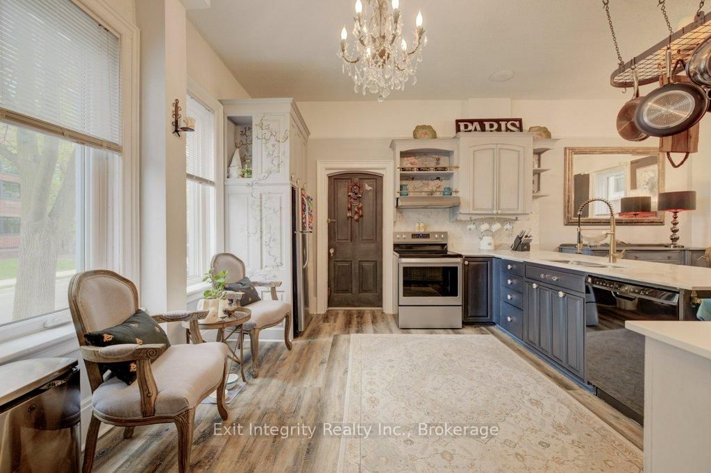 Listing Image 7