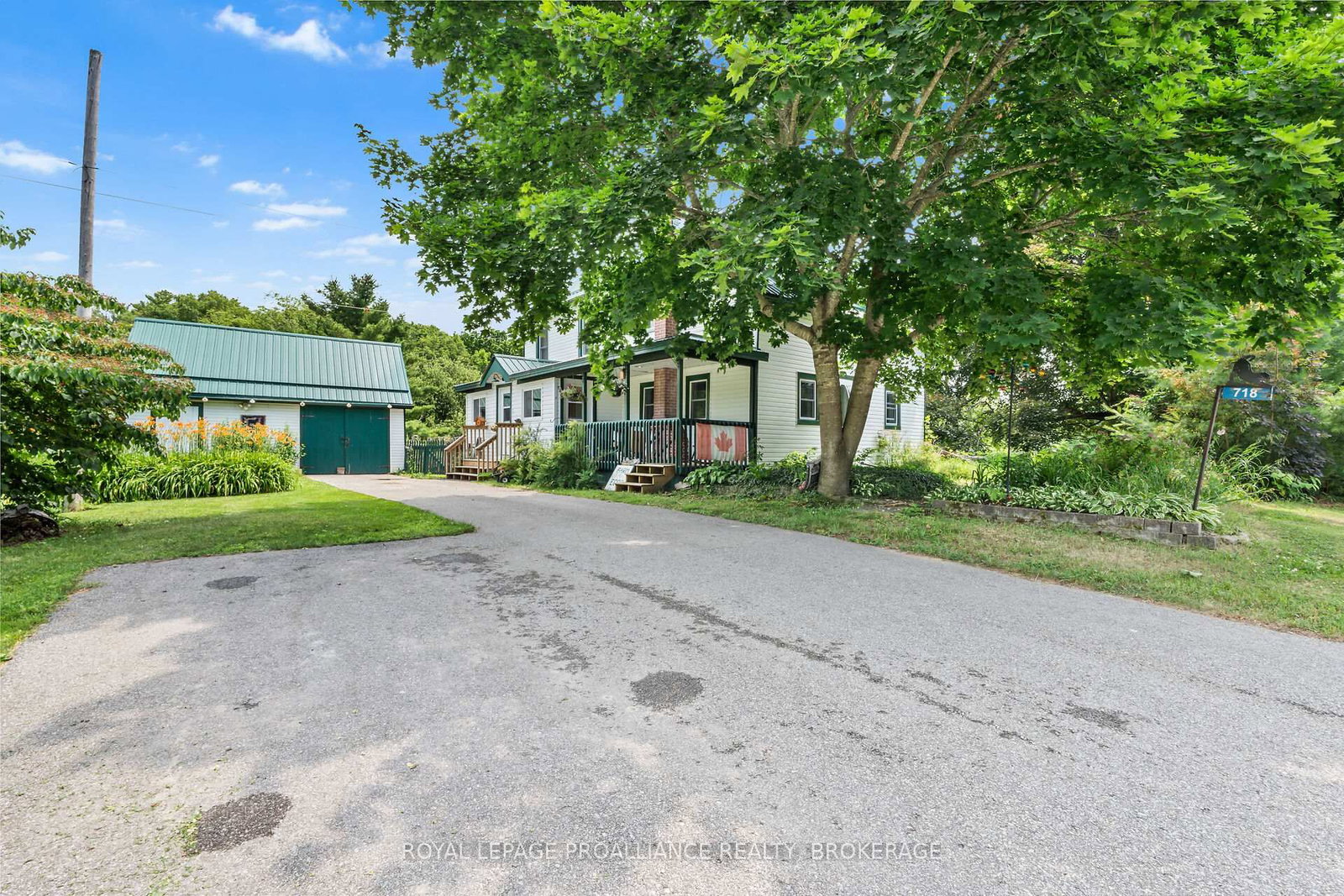 Listing Image 4