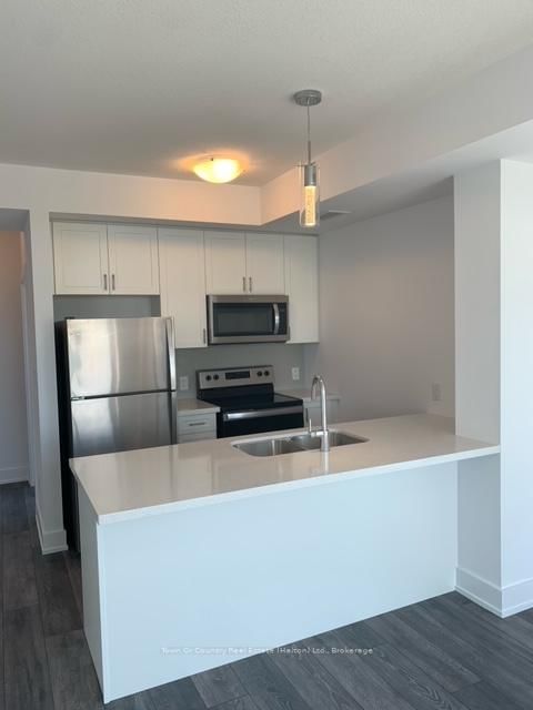 330 - 450 Dundas Street E 4