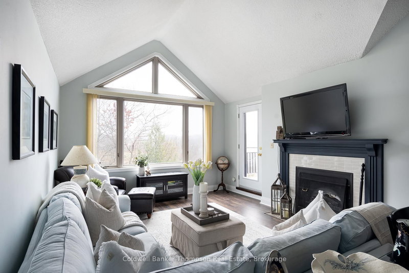 3931 Grandview Forest Hill Dr, Huntsville, P1H 2N5 | Image 3