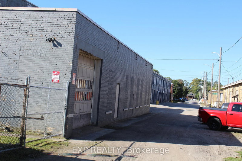 720 Cabell St, London East, N5Z 1P7 | Image 2