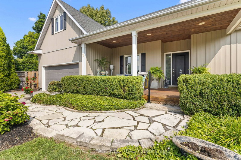 1 Karsam Crt, Niagara-on-the-Lake, L0S 1J0 | Image 3