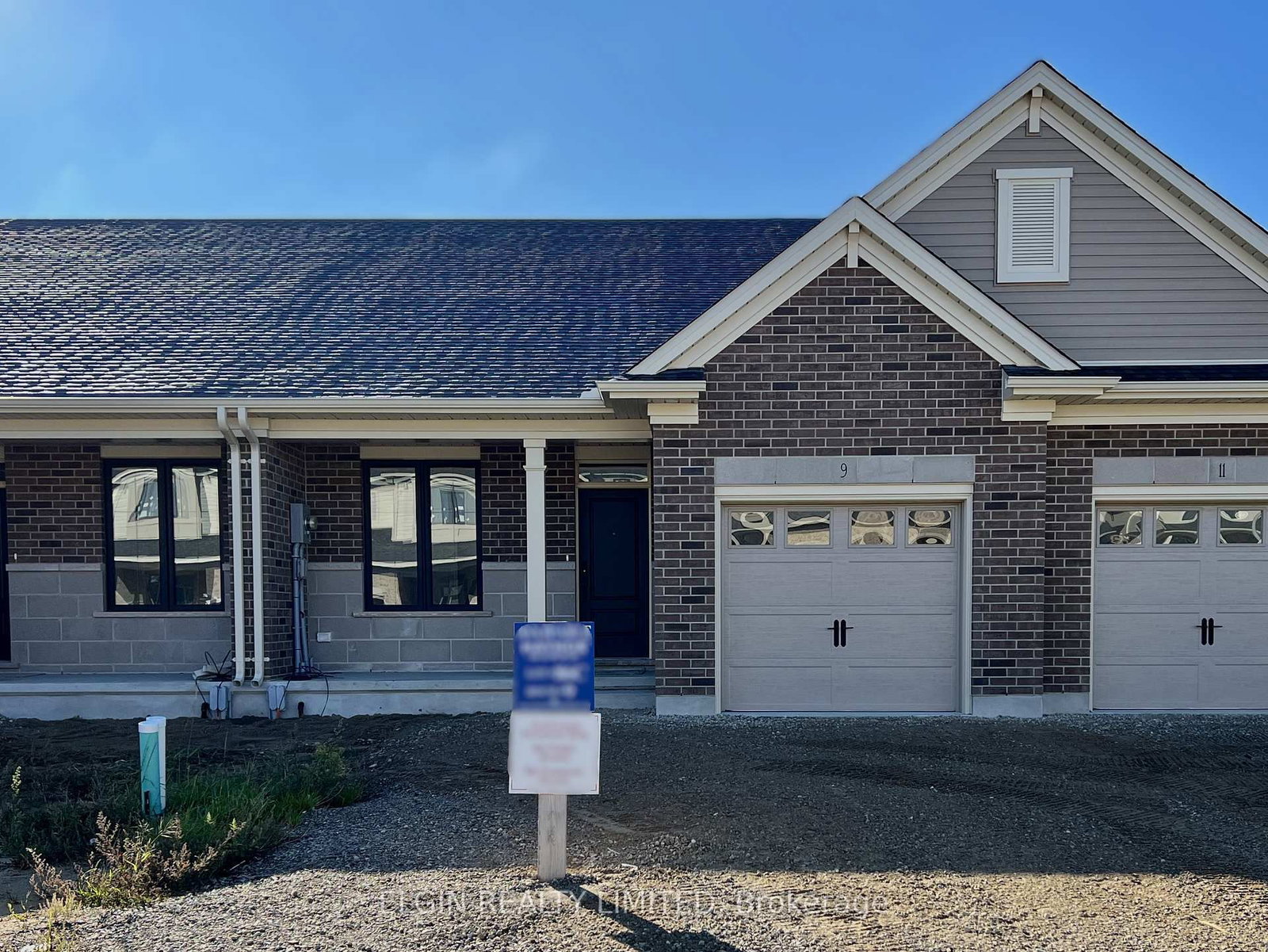 Townhouse sold at 9 Canary Street, Tillsonburg, Ontario, N4G 0K4 - Tillsonburg - MLS: X12449873