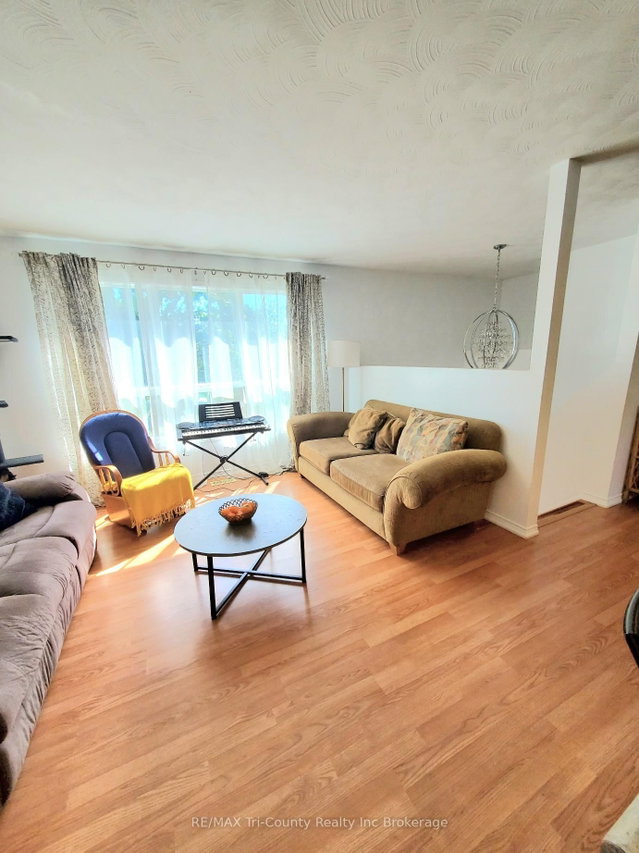 5 Rosemarie Boulevard
