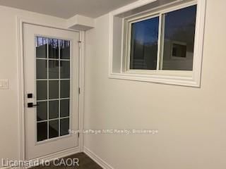 24 Oakdale Avenue, Unit Lower - Photo 4