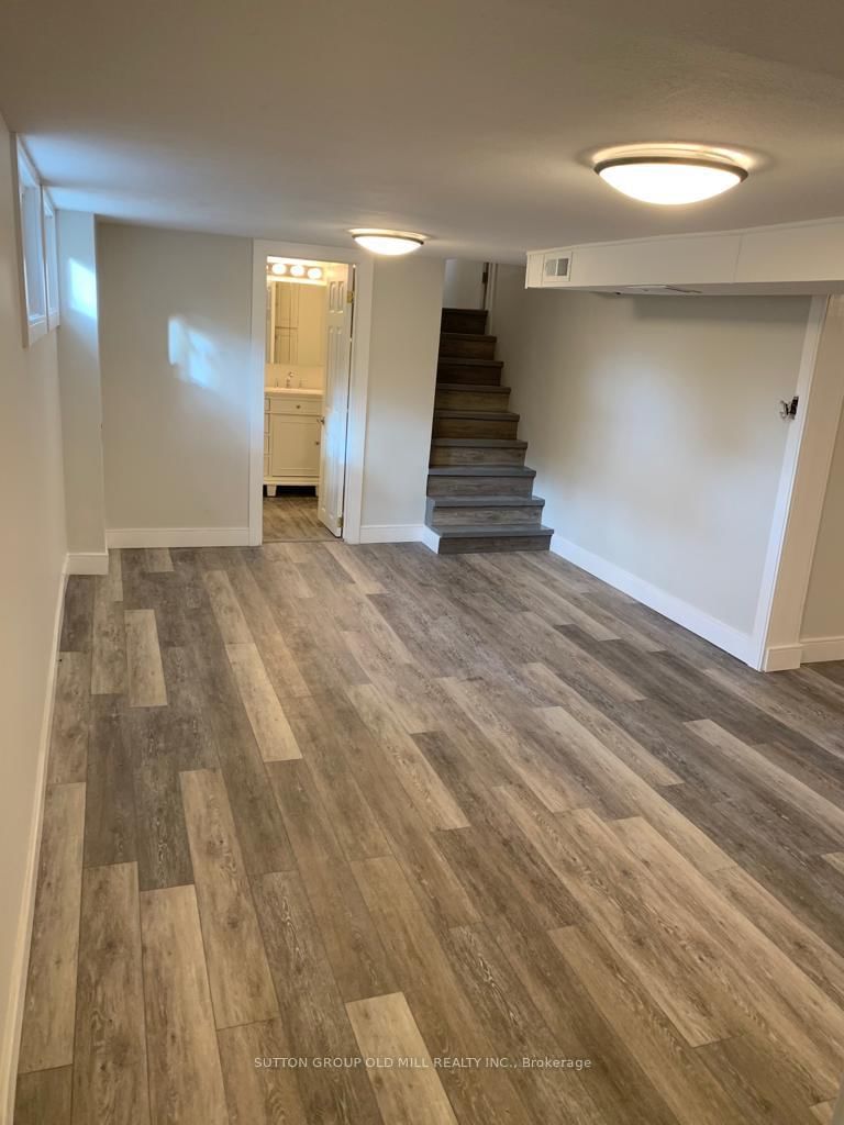 Bsmt - 251 Erb St E, Waterloo, N2J 1N2 | Image 3