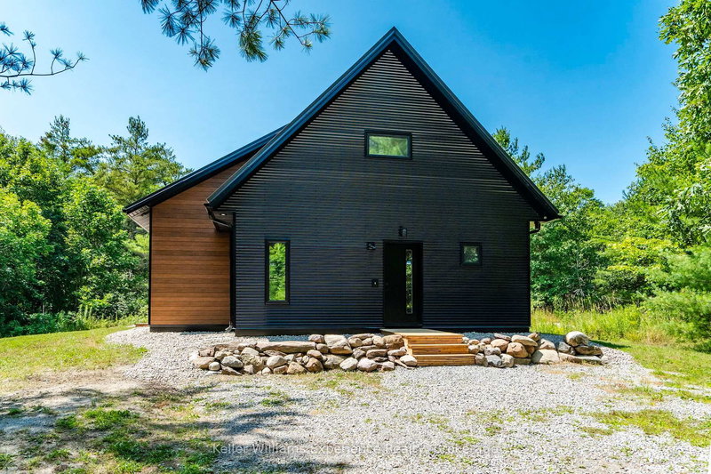 753 Honey Harbour Rd, Georgian Bay, L0K 1S0 | Image 3