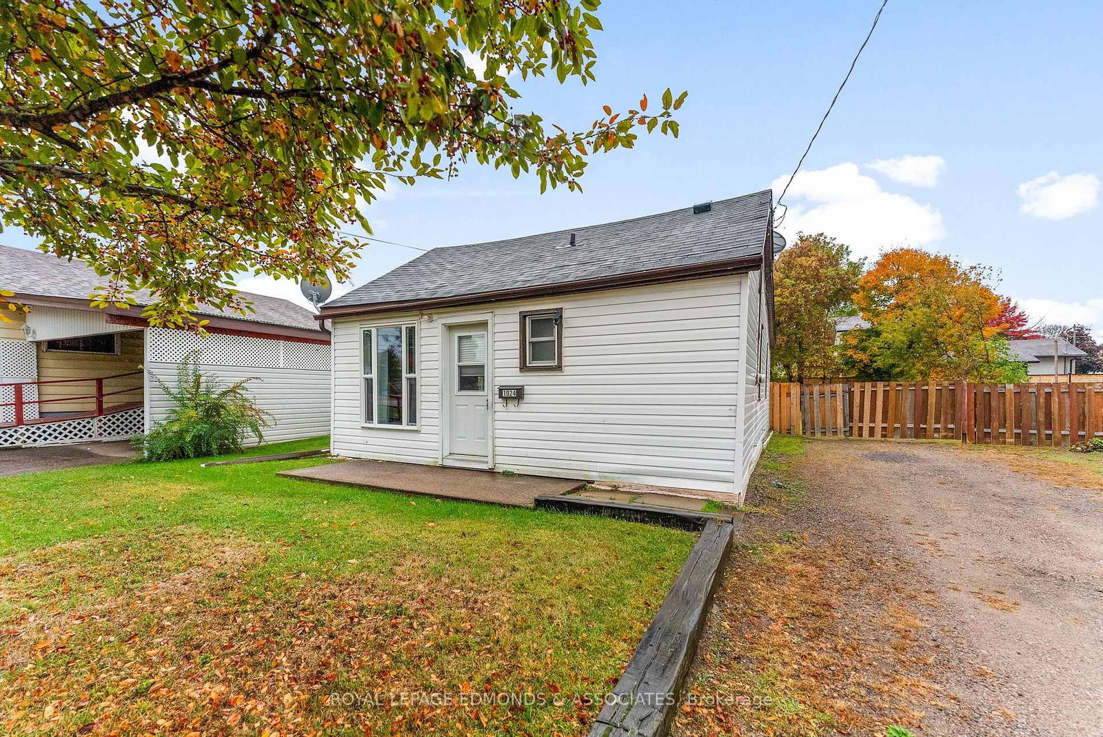Listing Image 3