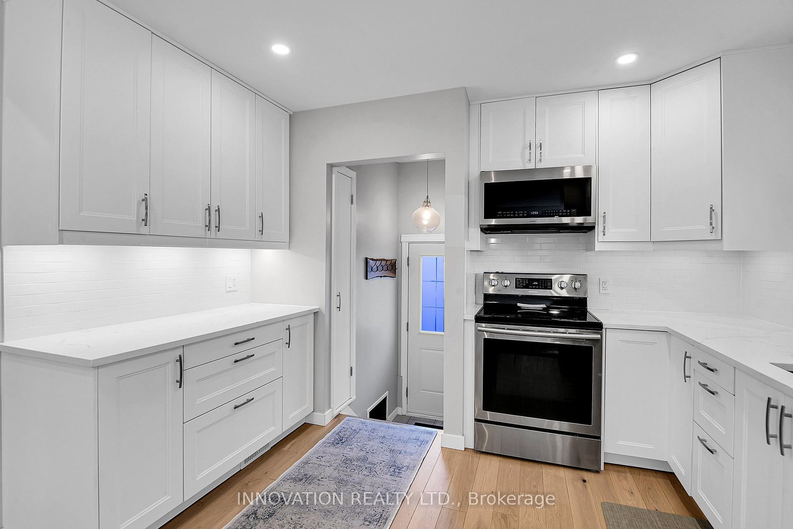 Listing Image 13