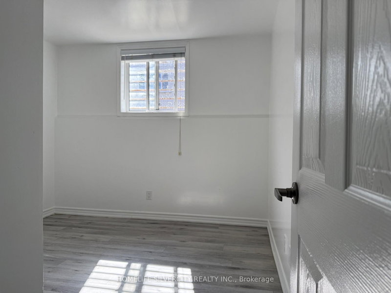 Bsmt - 23 Division St, St. Catharines, K9L 1J4 | Image 2