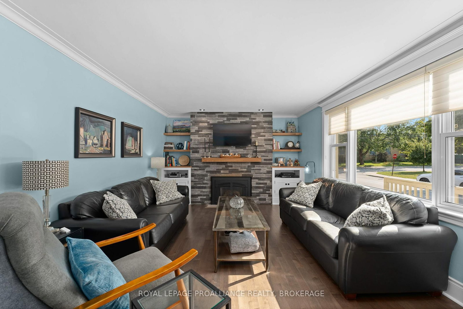 Listing Image 7