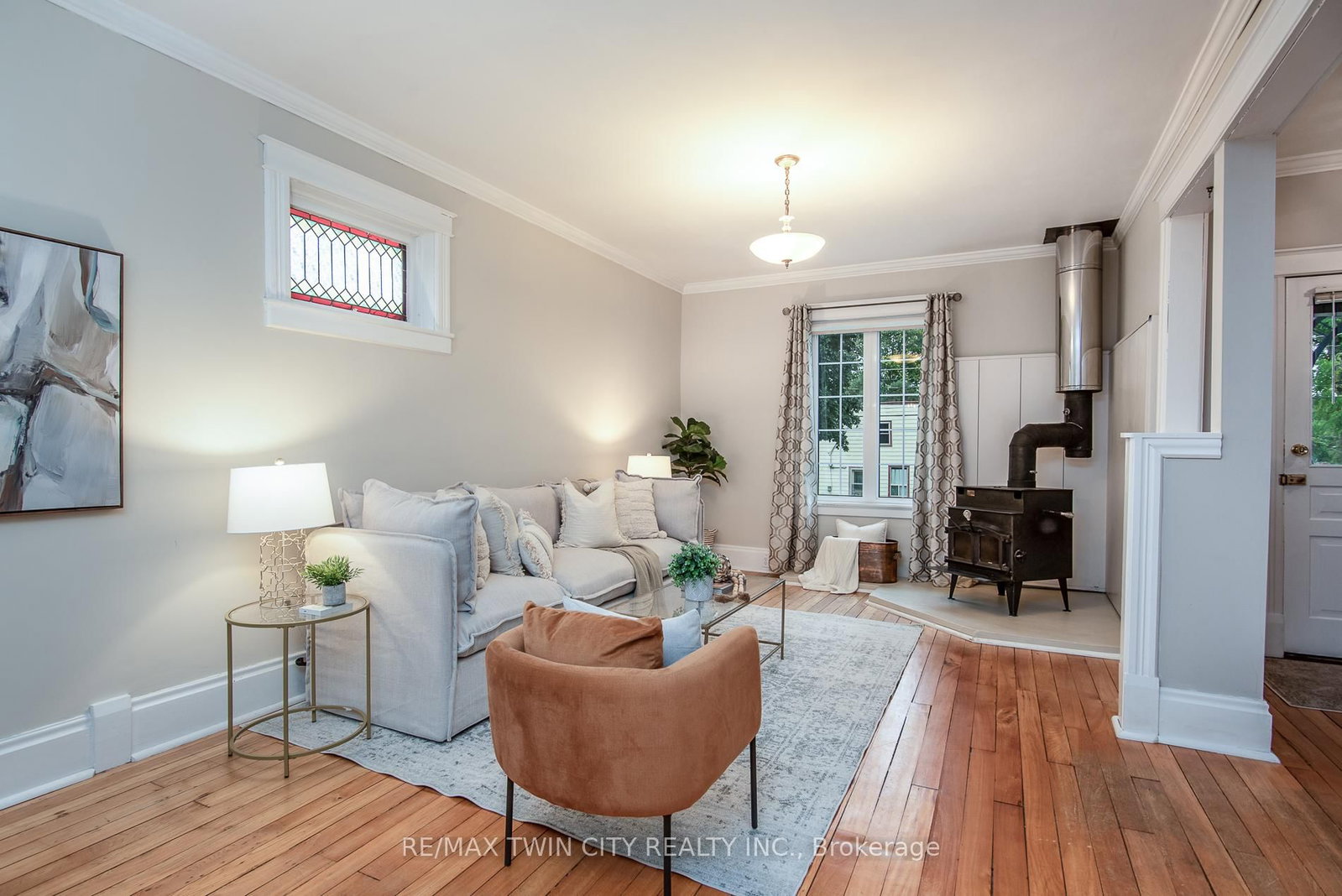 Listing Image 7