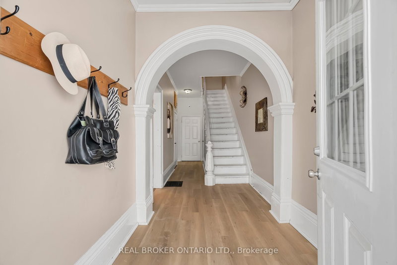 42 Daniel St N, Arnprior, K7S 2K5 | Image 3