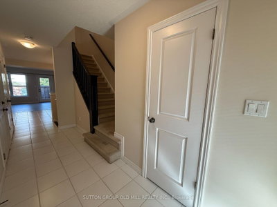 Unit 31 — 167 Arkell Road — photo 4