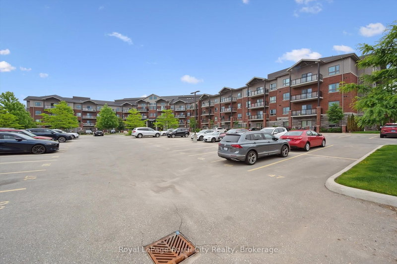 121 - 35 Kingsbury Sq, Guelph, N1L 0J4 | Image 3