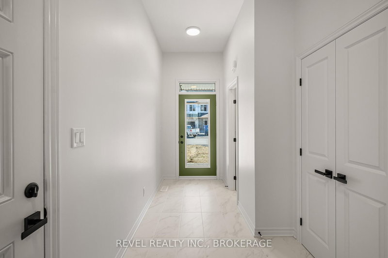 332 Dockside Dr, Kingston, K7K 0L6 | Image 3