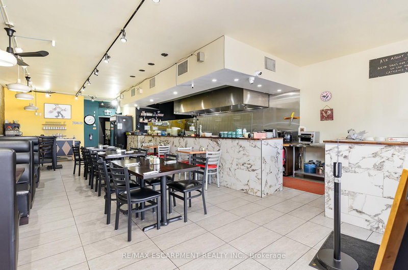 201 Ottawa St N, Hamilton, L8H 3Z4 | Image 2