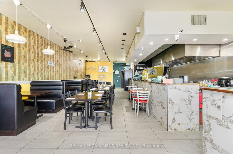 201 Ottawa St N, Hamilton, L8H 3Z4 | Image 3