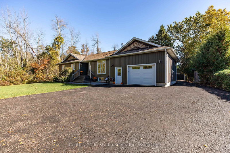 23 Pierce St N, South Bruce Peninsula, N0H 2T0 | Image 3