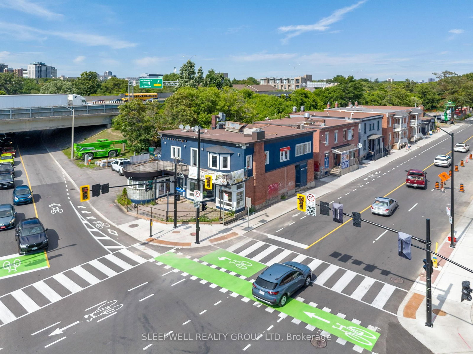 221 Echo Drive - Photo 2