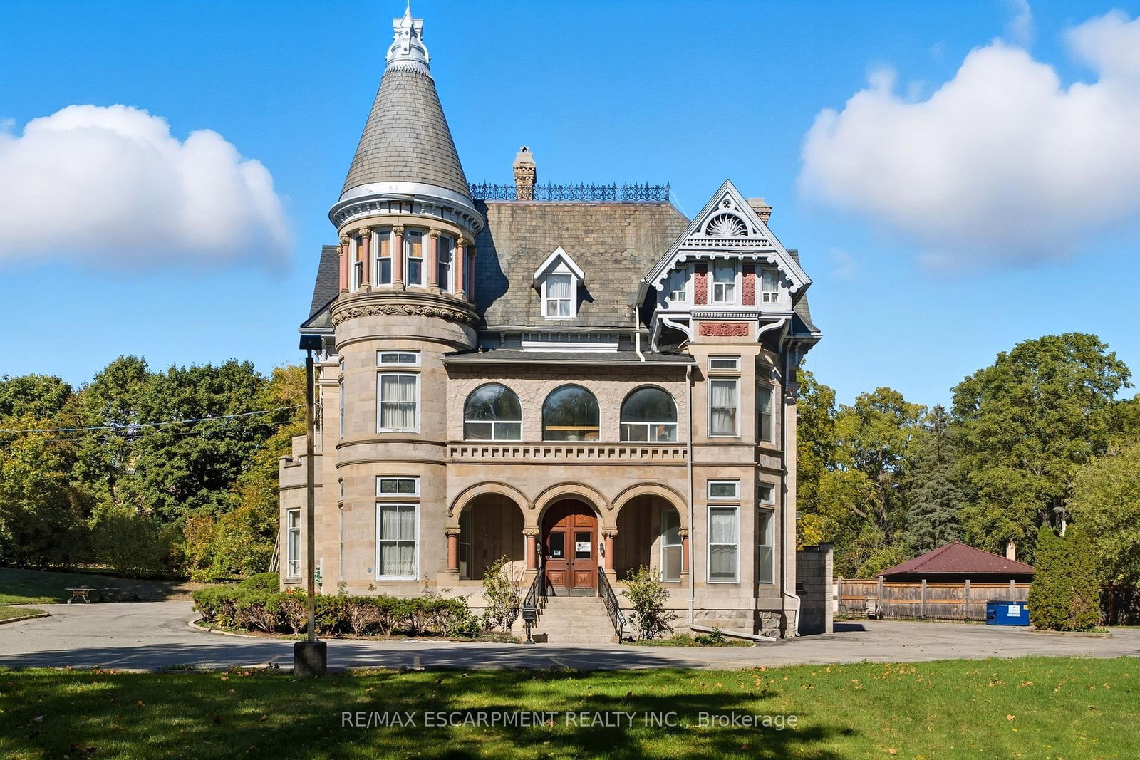 185 Grand River Street N - Photo 12