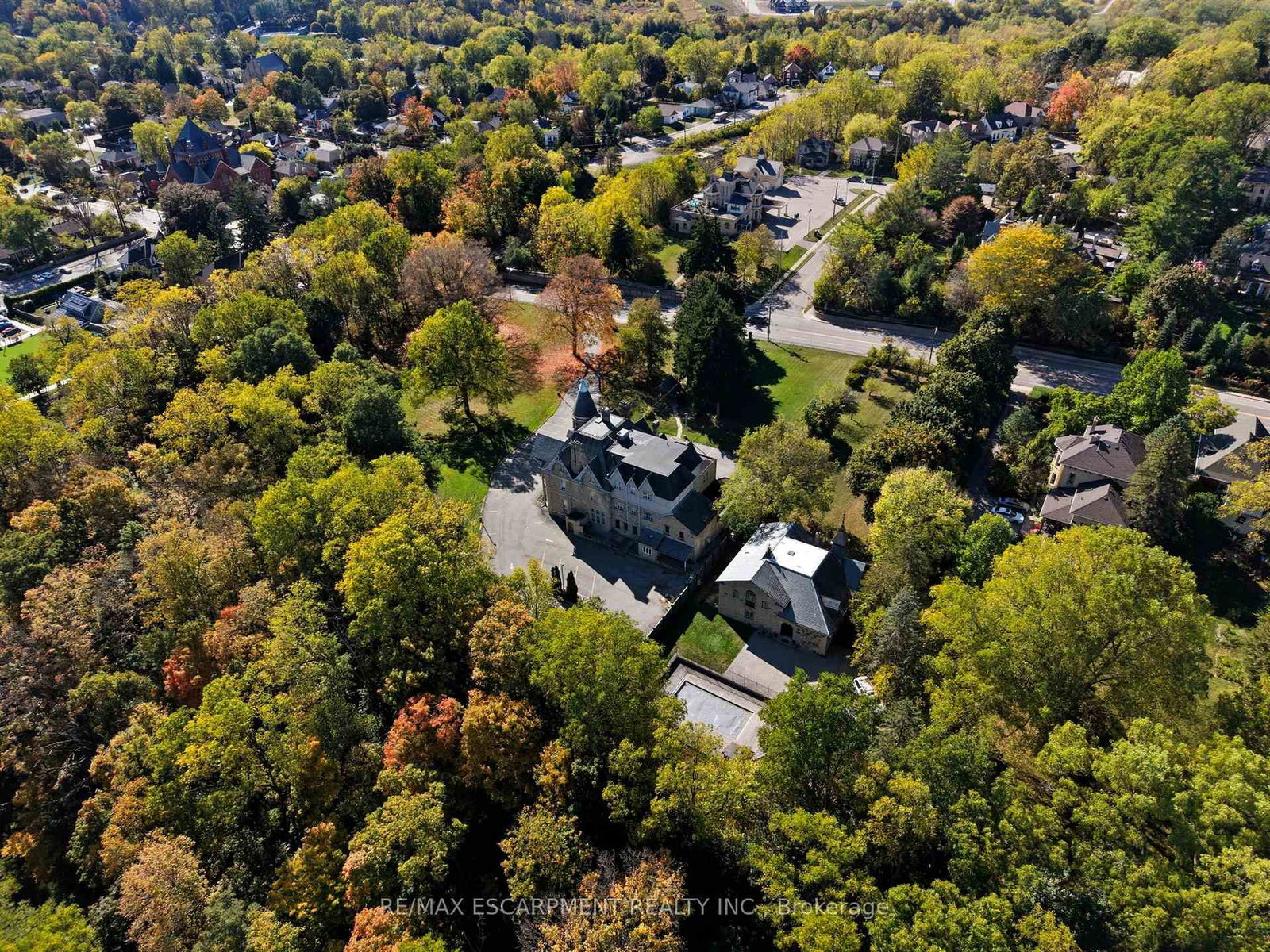 185 Grand River Street N - Photo 7