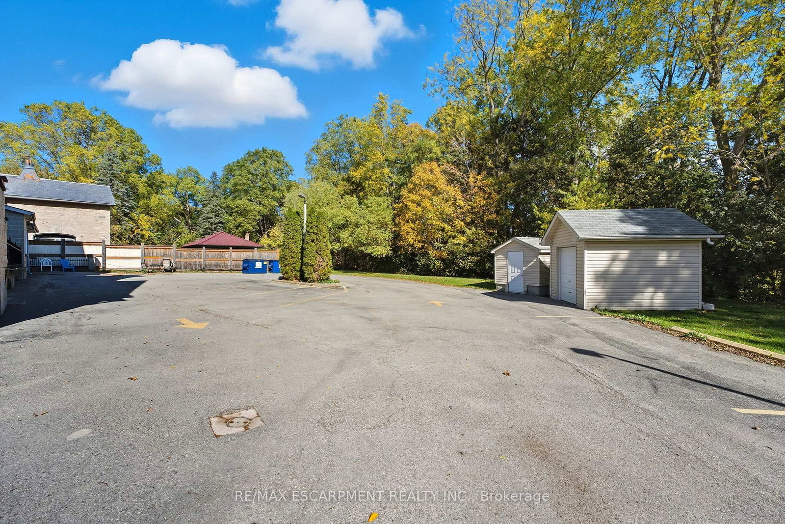 185 Grand River Street N - Photo 11