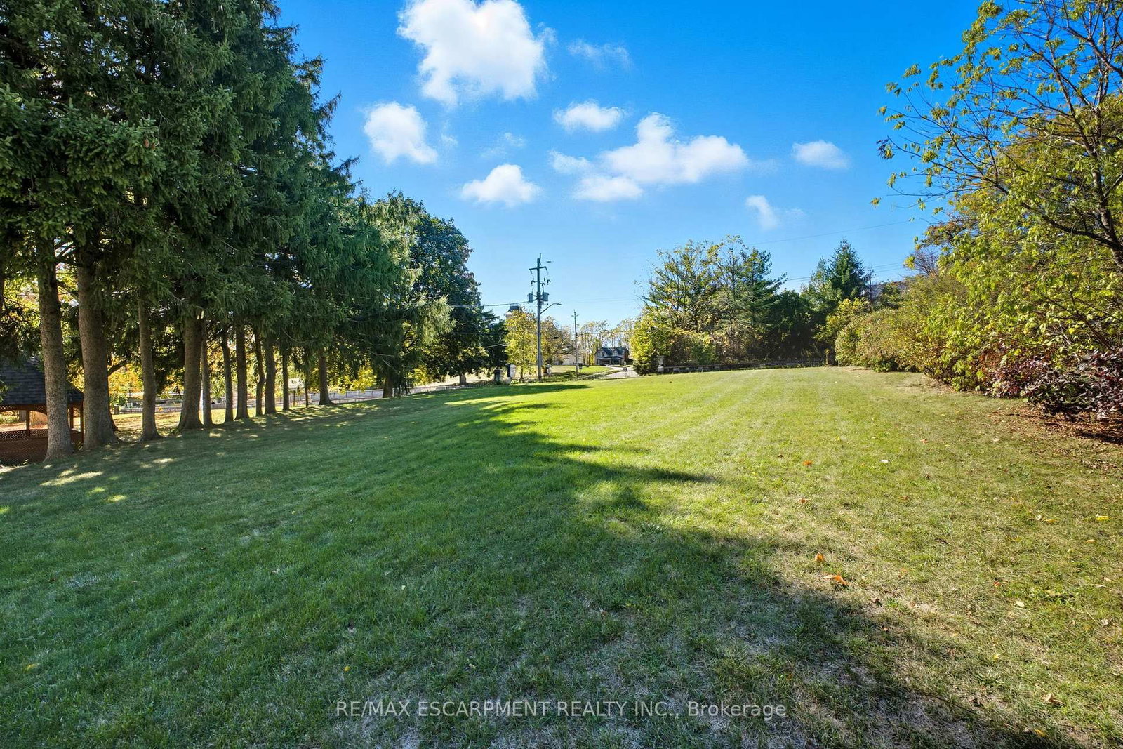 185 Grand River Street N - Photo 2