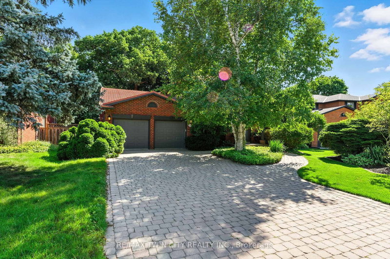 91 Abbey Clse, Hamilton, L9G 4K9 | Image 3